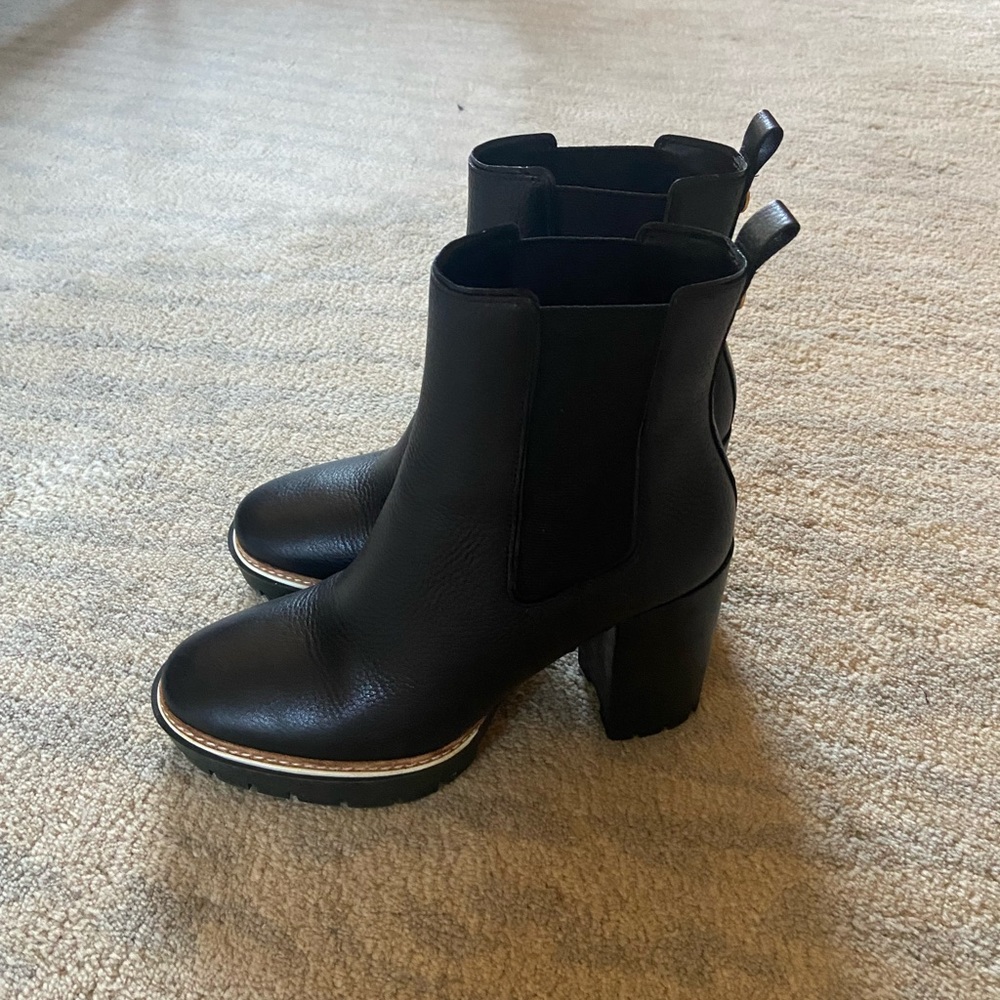 Black Tory Burch boots